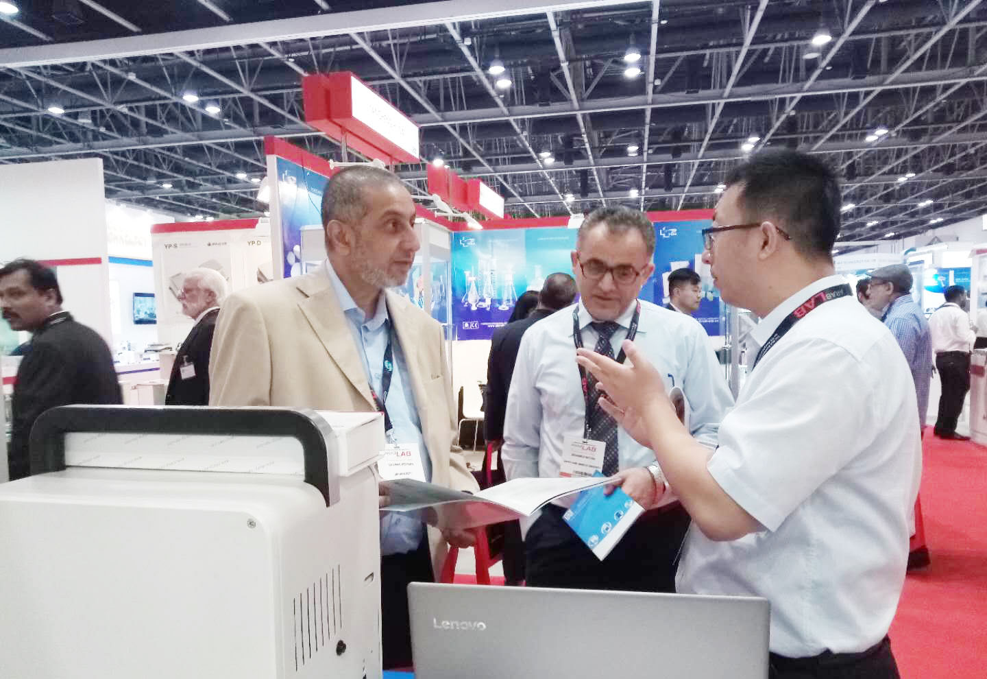 老子有钱lzyq88亮相ARAB LAB 2018，精品仪器诠释中国智造之美