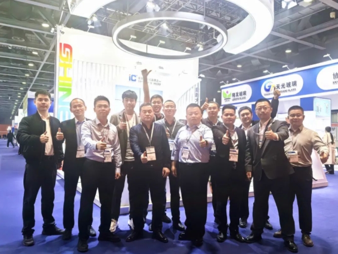 龙年首展！老子有钱lzyq88亮相CHINA LAB 2024，直击现场盛况