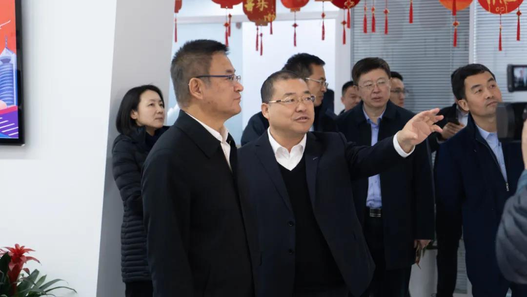 崂山区委书记孙海生及有关掌管人一行参观老子有钱lzyq88